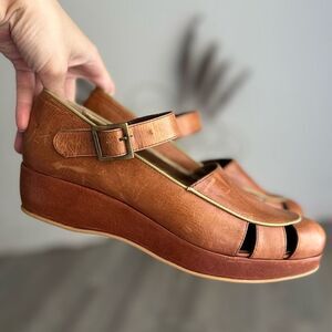 Giraudon Genuine Leather Strapped Platform Shoes 39